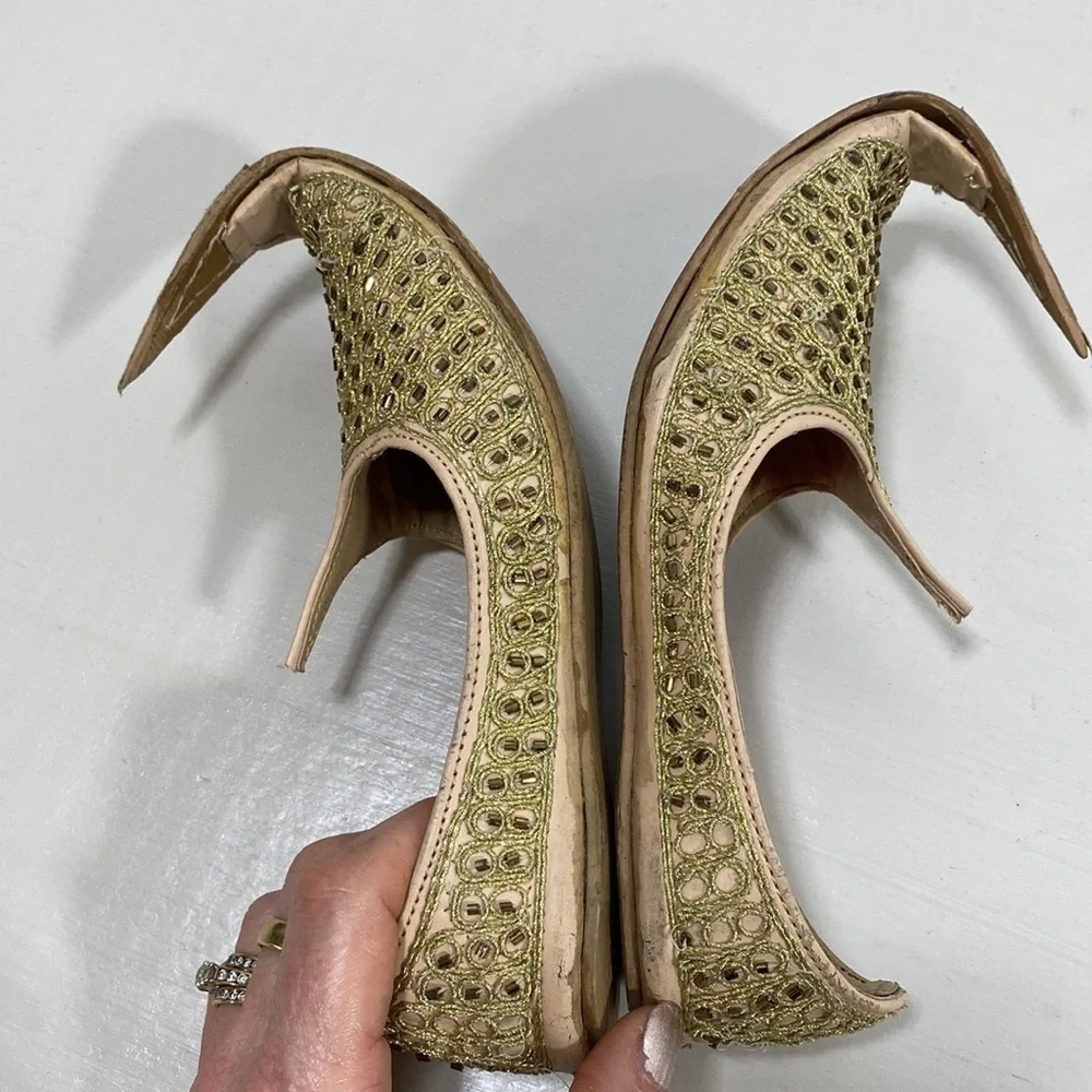 Curled toe / Aladdin style mojri jutti shoes - Picture 4 of 16